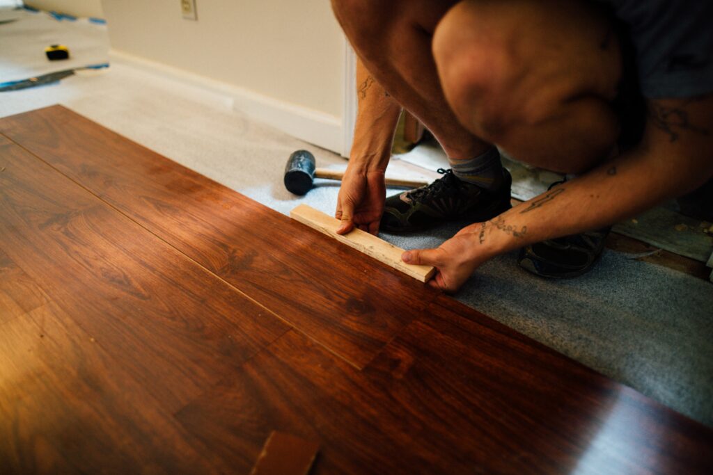 How to lay laminate flooring in a garden room